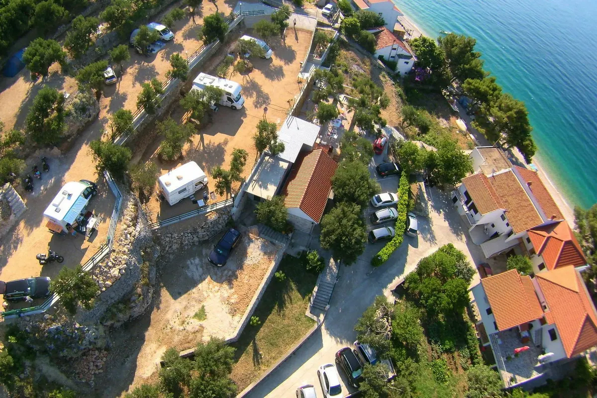 De mooiste campings in Split-Dalmatië — met Camp Podaca in de spotlight
