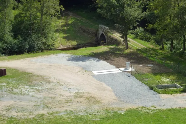 Air de Camping-Car de Pérols-sur-Vézère
