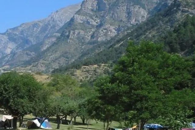 De mooiste campings in Alpes-de-Haute-Provence — met Le Bois des Hoches in de spotlight