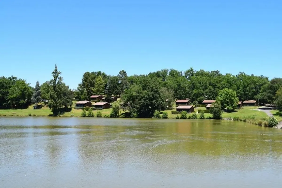 Camping et Village Vacances Le Lac